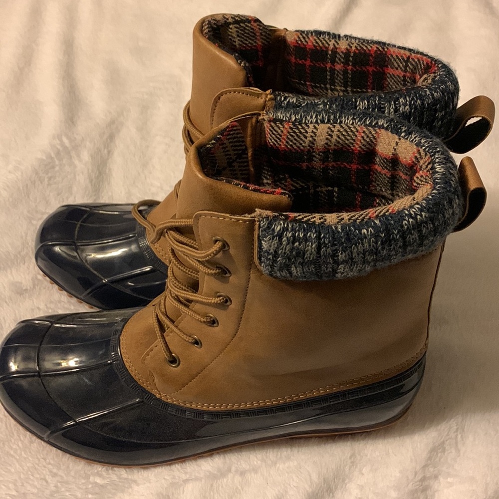 Size 12 Boots - Picture 3 of 4